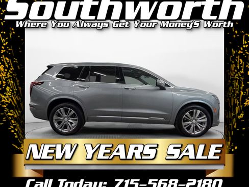 Used 2023 Cadillac XT6 Premium Luxury image 1