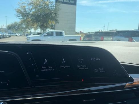 Used 2024 Cadillac Escalade ESV Premium Luxury w/ Performance Package image 19