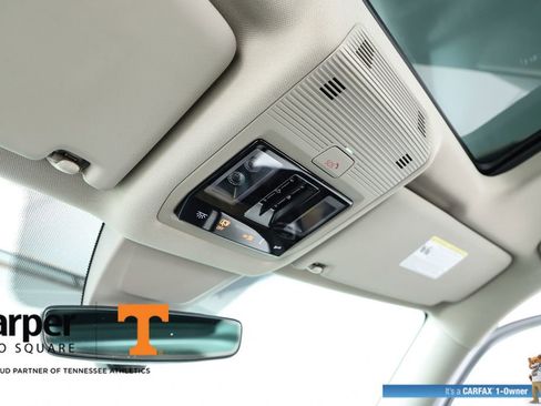 Used 2025 Volkswagen Atlas SE w/ Panoramic Sunroof Package image 26