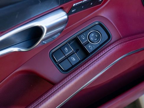 Certified 2018 Porsche 911 Targa 4 GTS image 22