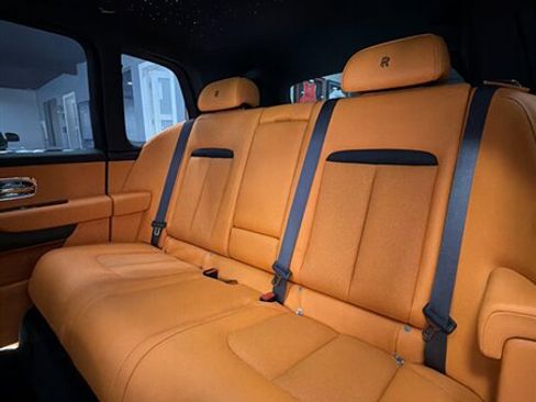 Used 2026 Rolls-Royce Cullinan AWD/4WD image 16
