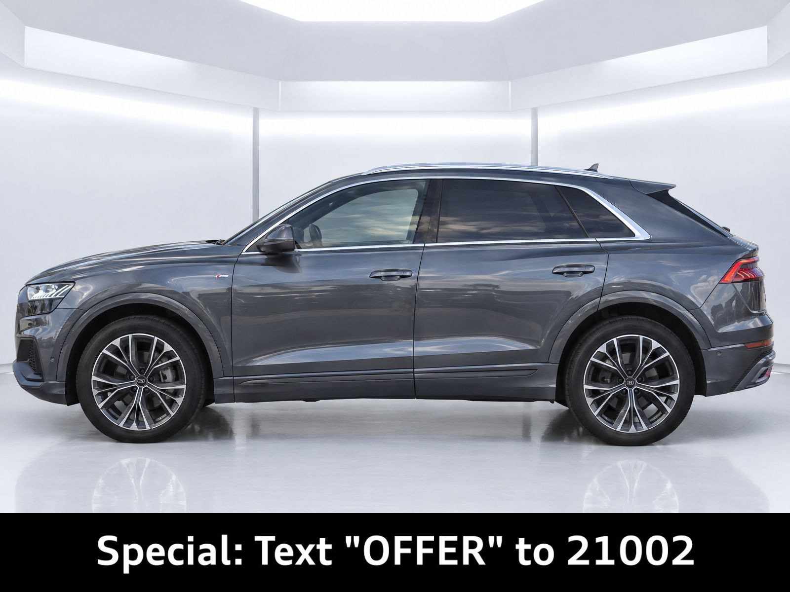Used 2023 Audi Q8 Premium Plus w/ Premium Plus Package AWD/4WD image 2