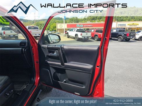 Used 2021 Toyota 4Runner Venture image 24