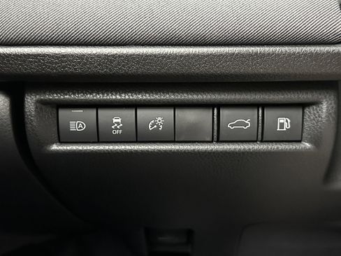 Used 2025 Toyota Camry LE image 21