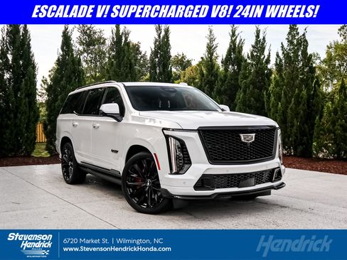 Used 2026 Cadillac Escalade V w/ LPO, ONYX Package AWD/4WD image 1