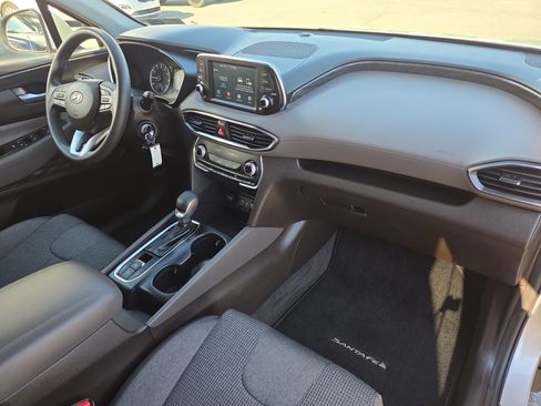 Used 2019 Hyundai Santa Fe SE image 18