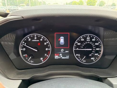 Used 2024 Subaru Crosstrek 2.0i Premium AWD/4WD image 10