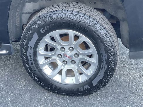 Used 2018 GMC Yukon XL SLT image 33