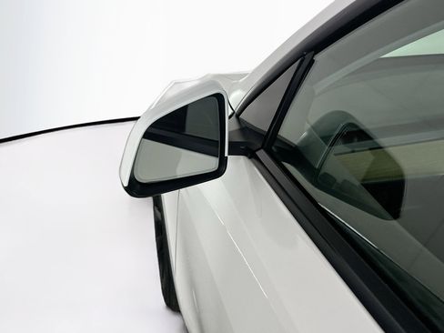 Used 2021 Tesla Model Y Long Range image 16