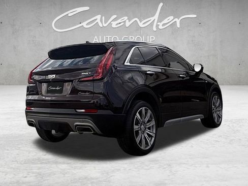 Used 2021 Cadillac XT4 Premium Luxury image 16
