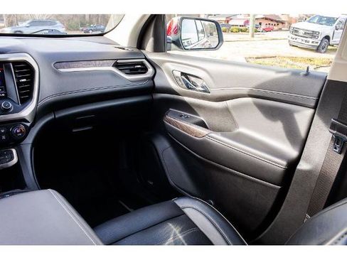 Used 2022 GMC Acadia Denali w/ Denali Ultimate Package image 15