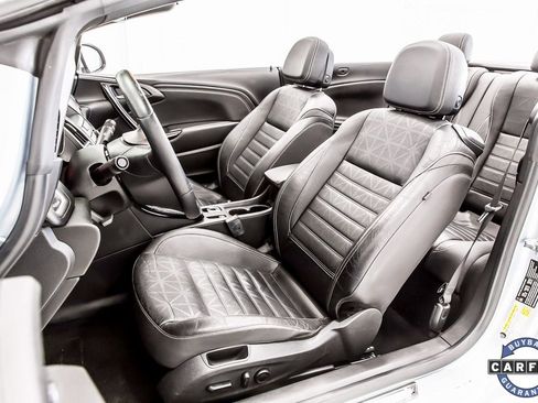 Used 2019 Buick Cascada Premium image 30