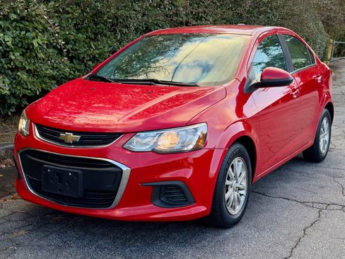 Used 2017 Chevrolet Sonic LT image 6
