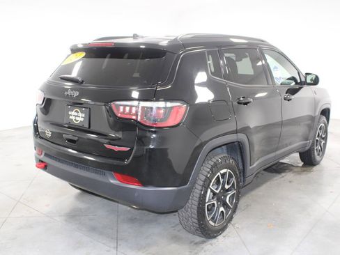 Used 2024 Jeep Compass Trailhawk image 9