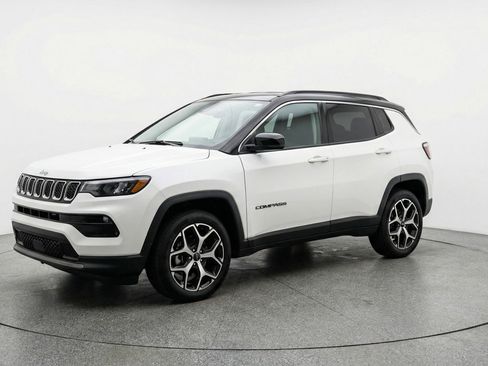Used 2025 Jeep Compass Limited AWD/4WD image 3