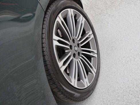 Certified 2023 Land Rover Range Rover SE image 39