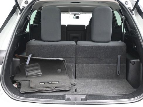 Used 2022 Mitsubishi Outlander ES image 15