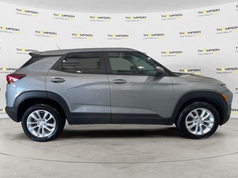 Used 2025 Chevrolet TrailBlazer LS FWD image 6