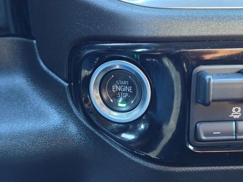 Used 2024 Chevrolet Silverado 1500 LT image 35