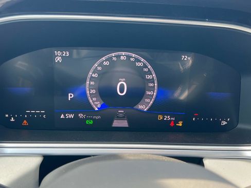 New 2025 Volkswagen Taos SE image 16