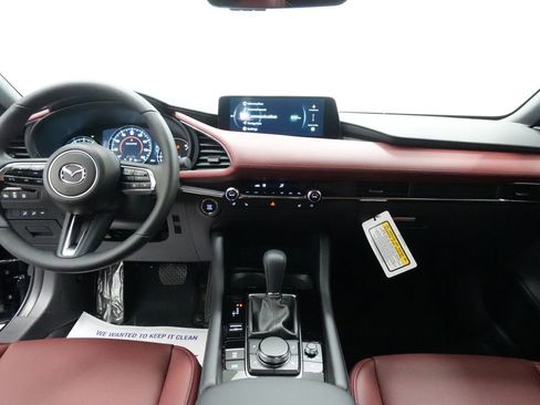 New 2026 MAZDA MAZDA3 Hatchback w/Premium Plus Pkg AWD/4WD image 31