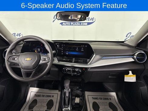 New 2026 Chevrolet Trax LT w/ LPO, Blackout Package image 9