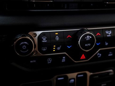 Used 2025 Jeep Gladiator Rubicon w/ Safety Group image 78