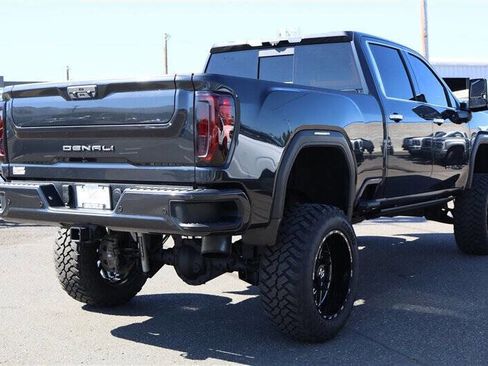 Used 2020 GMC Sierra 2500 Denali w/ Denali Ultimate Package AWD/4WD image 6