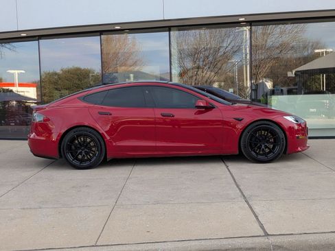 Used 2021 Tesla Model S Plaid image 7