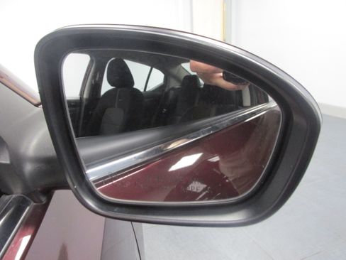 Used 2024 Nissan Sentra SV FWD image 17