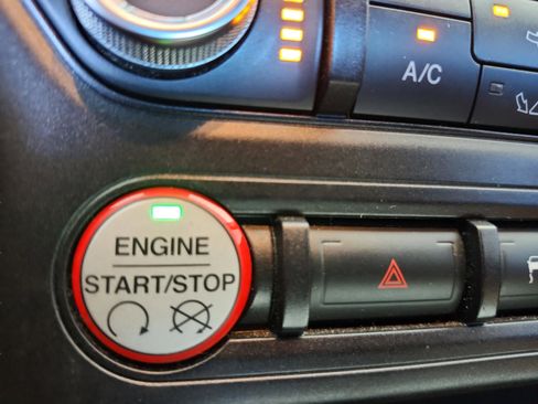 Used 2016 Ford Mustang Coupe RWD image 22