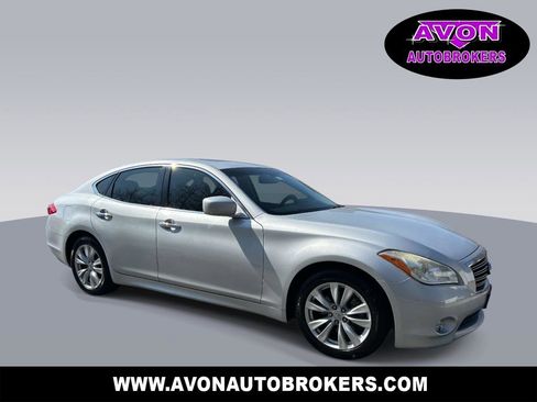 Used 2011 INFINITI M37 w/ Premium Pkg RWD image 1