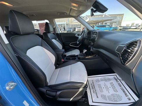 Used 2024 Kia Soul GT-Line image 24