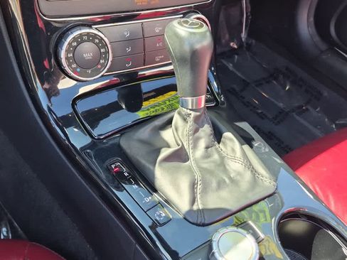 Used 2015 Mercedes-Benz SLK 250 image 10