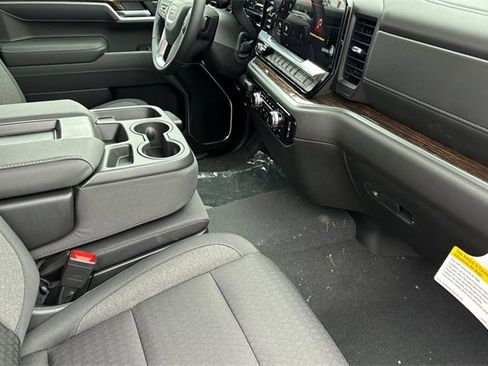 New 2026 GMC Sierra 1500 Elevation image 17
