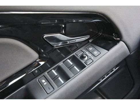 Used 2024 Land Rover Range Rover Evoque S AWD/4WD image 23