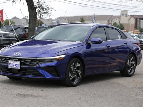 New 2026 Hyundai Elantra Limited image 7