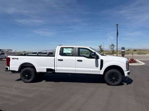 New 2026 Ford F350 XLT w/ XLT Premium Package AWD/4WD image 6