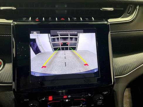 Used 2024 Jeep Grand Cherokee Altitude image 14