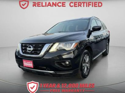 Used 2018 Nissan Pathfinder SV