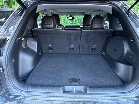 Used 2019 Jeep Cherokee Limited AWD/4WD image 14