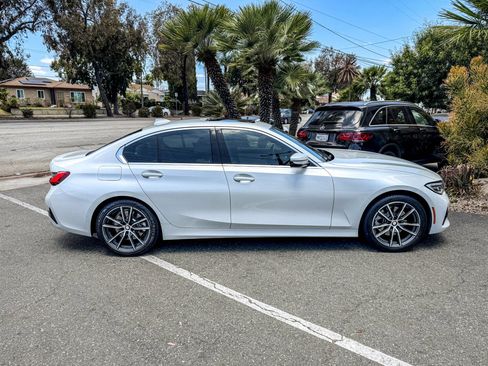 Used 2019 BMW 330i Sedan w/ Convenience Package RWD image 16