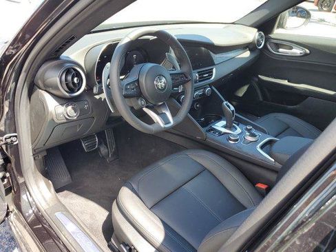 New 2024 Alfa Romeo Giulia Sprint RWD image 8