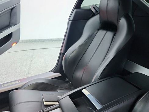 Used 2015 Aston Martin V8 Vantage Coupe RWD image 16
