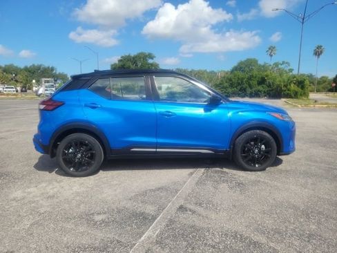 Used 2023 Nissan Kicks SR FWD image 5