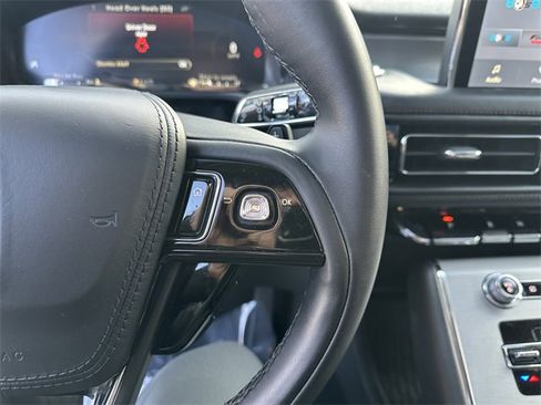 Certified 2024 Lincoln Aviator Premiere w/ Premium Package image 28