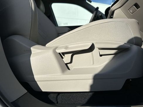 New 2026 Volkswagen Atlas SE image 29