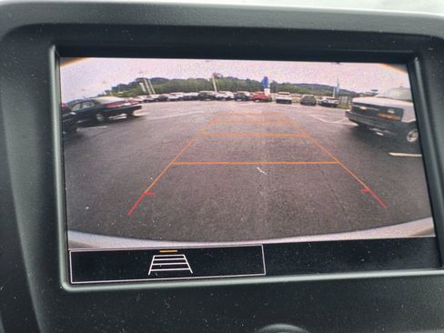Used 2024 Chevrolet Equinox LT FWD image 19