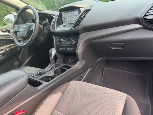 Certified 2019 Ford Escape SE AWD/4WD image 16