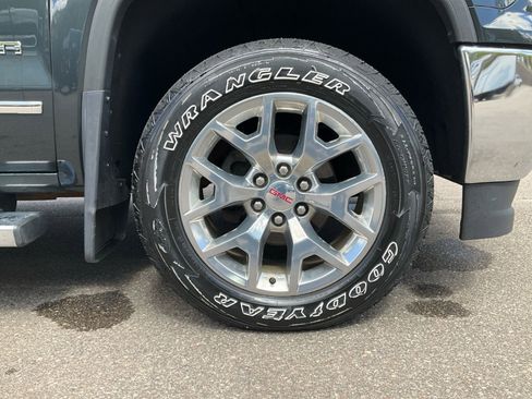 Used 2017 GMC Sierra 1500 SLT w/ SLT Premium Package AWD/4WD image 16